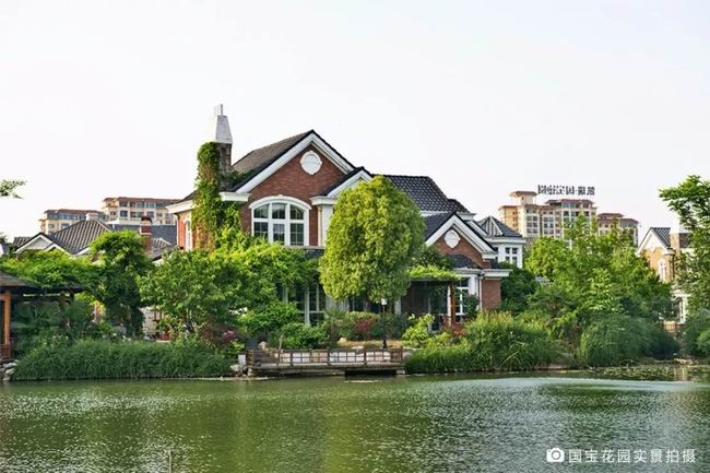 生涯在有湖的地方，，是对人生的浪漫私藏